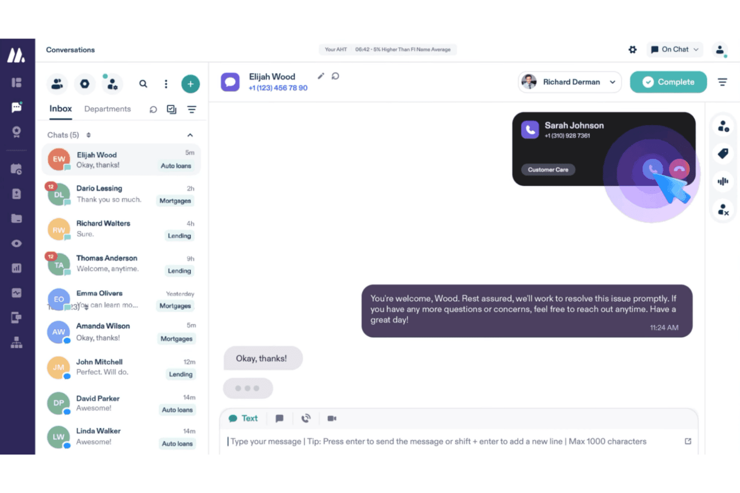 Customer service chat interface showing inbox, active conversation, and incoming call notification.