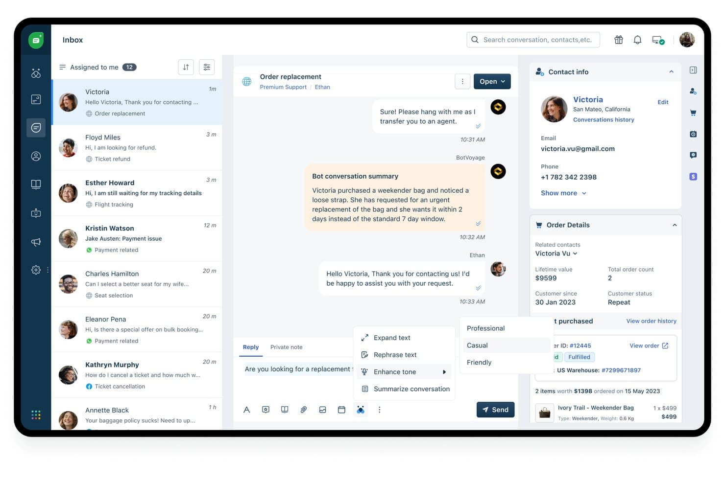 Casella di posta di Freshdesk con strumenti di chat basati sull'IA, dettagli del contatto e pannello con le informazioni sull'ordine