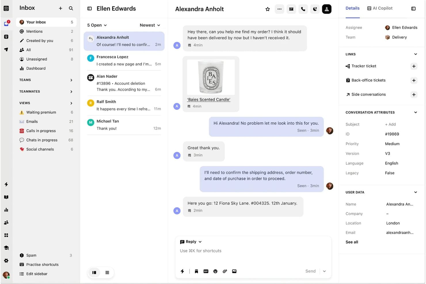 Intercoms delte indbakke viser en kundechat om en manglende ordre med detaljer i sidepanelet.